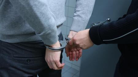 Bývalému primáři hrozí za brutální vraždu, pokus o vraždu a znásilnění až doživotí