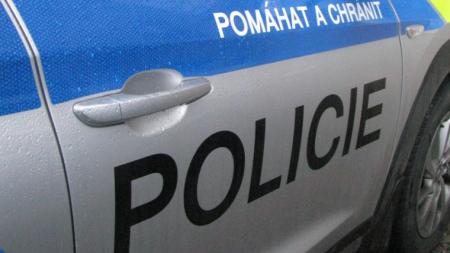 Za dva měsíce vykradl muž v Plzni 16 vozidel