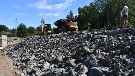 Rybník Nováček má novou hráz, hrozilo její protržení