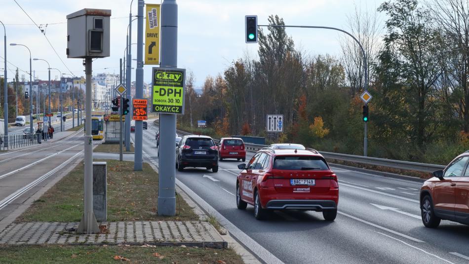 Nohu z plynu, ať neplatíte pokutu. Přinášíme seznam ulic, kde hlídkují strážníci s radarem