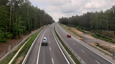 Nebezpečné horizonty zmizely. Řidičům slouží nová čtyřproudá silnice na Třemošnou