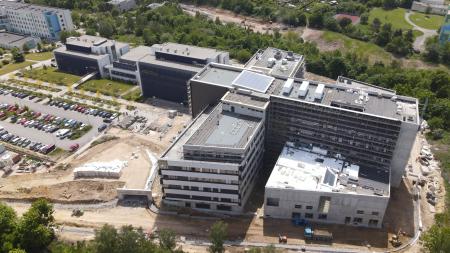 Lékařská fakulta v Plzni příští rok dokončí moderní kampus
