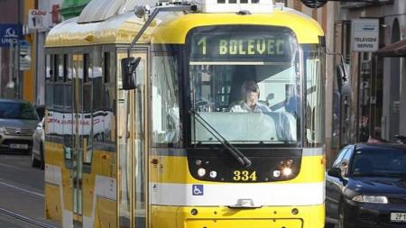 Cestující čeká výluka. Do Bolevce bude jezdit autobus!