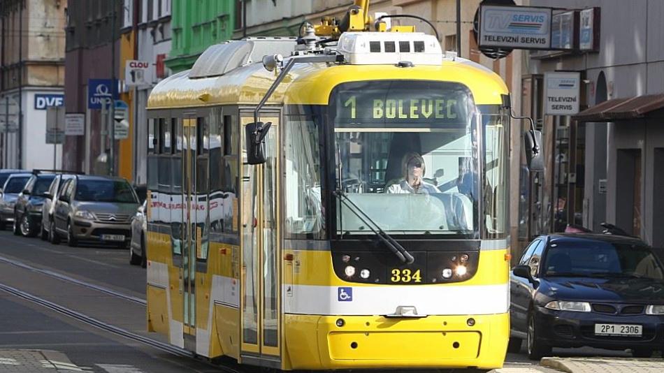 Vozy MHD v Plzni převezly méně cestujících, ujely i nižší počet kilometrů