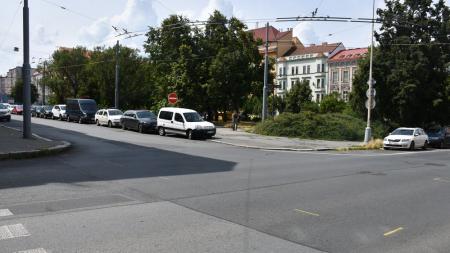 Husovo náměstí projde velkou rekonstrukcí, zlepší se plynulost i bezpečnost dopravy