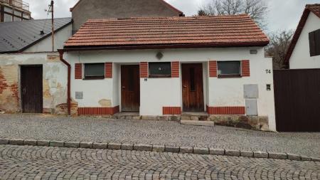Domažlice neprodají objekt bývalých veřejných toalet