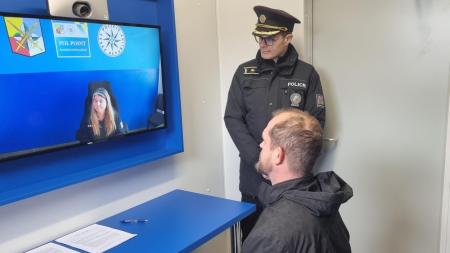 V Plzeňském kraji je už pátý Pol Point, s policií se tu spojíte přes kameru