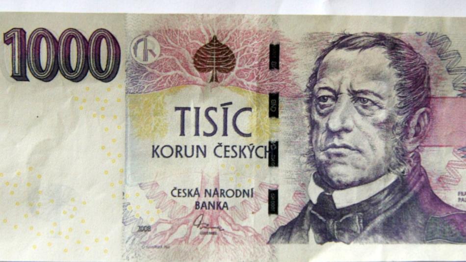 Na Plzeňsku a v Praze se objevily falešné bankovky. Policisté padělatele chytili!