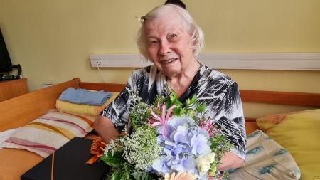 Plzeňanka oslavila 102. narozeniny, udržuje se křížovkami