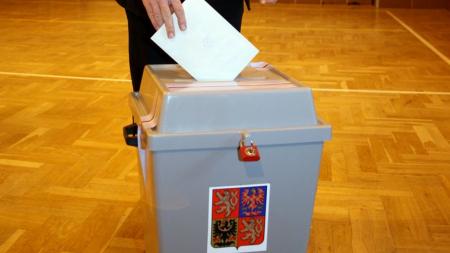 V Plzeňském kraji budou se sněmovními volbami i tři místní referenda
