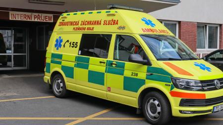 Pracovníkovi kamenolomu vybuchla v rukou výbušnina, vážně se zranil