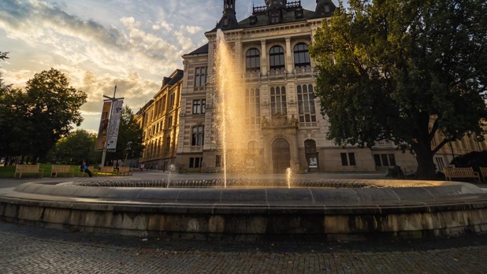 Plzeň letos opraví oblíbenou fontánu před muzeem, v provozu bude příští rok