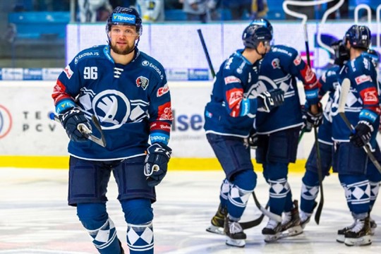 Hokejisté doma válí, Spartě naložili šest gólů