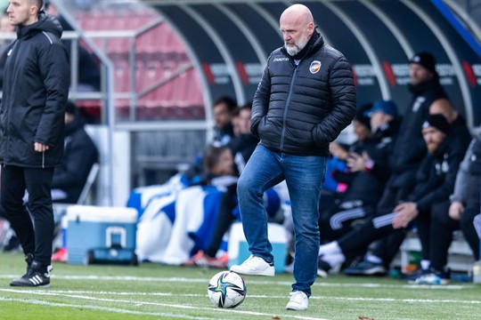 Jsme zklamaní, přiznával Bílek. Viktorii potopil v Olomouci roh, který se neměl kopat