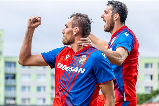 Fotbalisté Plzně udolali oslabený Hradec Králové. O vítězství rozhodli až v závěru