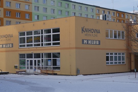 Skvrňanský M-klub zve v únoru na besedu, koncert, film i divadelní představení