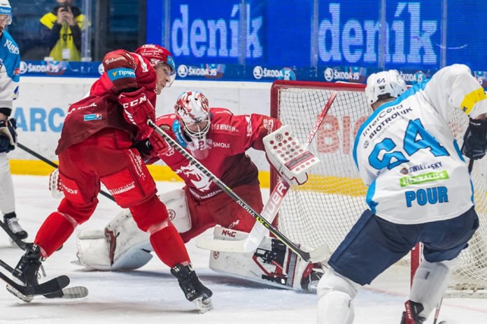 Hokejová Plzeň výroční zápas nezvládla, série porážek pokračuje