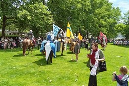 Historický víkend v Plzni přilákal v sobotu obrovské množství...