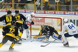 Dramatická přetahovaná na body nestačila. Hokejisté odjeli z...