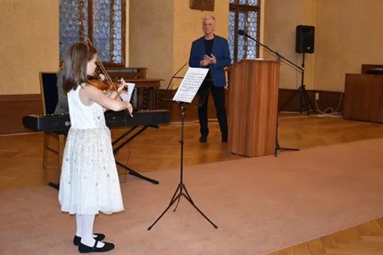 Cenu Bohumila Polana za rok 2022 obdržel básník Robert Janda