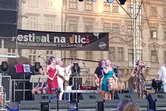 V Plzni se opět uskuteční multižánrový Festival na ulici. Město ho na čtyři roky finančně podpoří