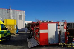 Aktualizováno: V průmyslové hale na Tachovsku unikla nebezpečná...