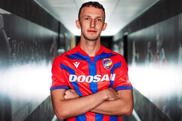 S Viktorkou byl jako malý v Barceloně, teď Valenta obleče její dres