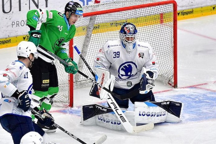 Hokejisté Plzně porazili v souboji dvou Škodovek Mladou Boleslav na nájezdy