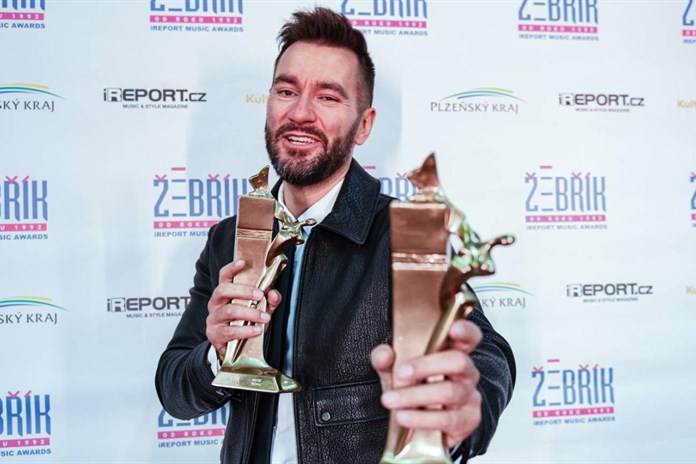 Ceny Žebřík dostali v Plzni Ztracený, Farna a Chinaski, speciální cenu Suchý