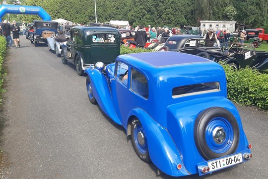 V sobotu se kolem Plzně proháněla historická vozidla