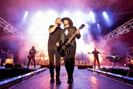 Hudební festival Hrady CZ se přesouvá na Švihov, láká na jeden z...