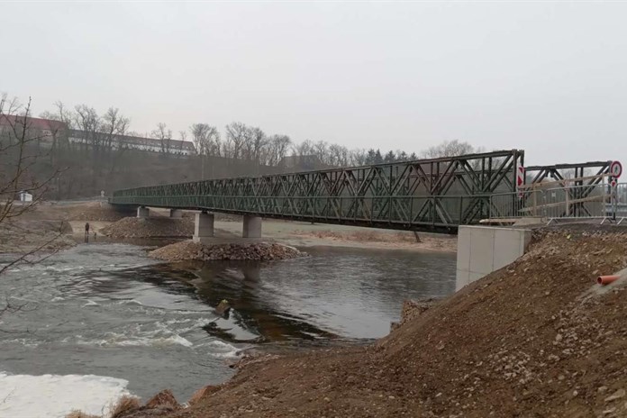 Silnicí číslo II/232 na mostě přes Berounku v obci Liblín o víkendu neprojedete