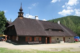 Oblíbený kemp Antýgl na Šumavě se nedočká očekávané rekonstrukce....