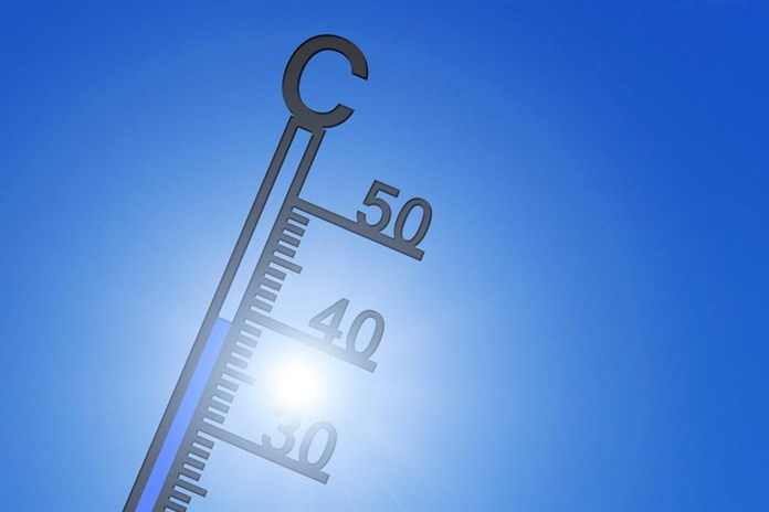 Mrazivé noci na horách střídají letní dny. O víkendu přijde tropické horko