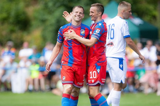 Fotbalisté Plzně jsou v přípravě stoprocentní, i díky hattricku Vydry bez většiny opor přehráli Komárov