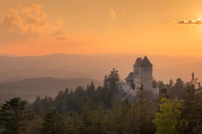 Červenec na hradě Kašperk slibuje spoustu zážitků!