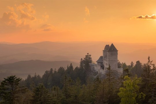 Červenec na hradě Kašperk slibuje spoustu zážitků!