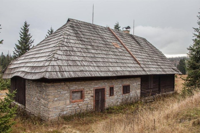 Šumava odkládá konzervaci Roklanské chaty, rozebírání začne nejspíš až příští rok