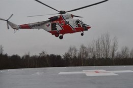 Hledače kovů v lese na Tachovsku postřelil myslivec, skončil v...