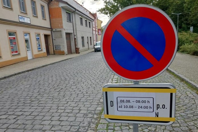 Domažlické ulice po slavnostech uklidilo na sto dobrovolníků i pracovníků technických služeb