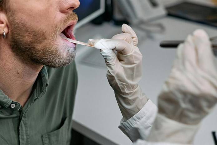 FN Plzeň v září cílí na prevenci rakoviny dutiny ústní