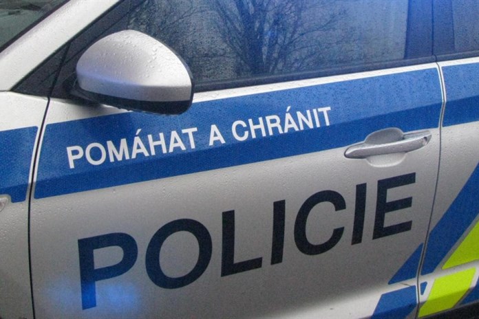 Policista z Plzně údajně vynášel informace drogovému gangu