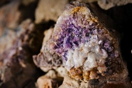 Umělé jeskyně Arcibiskupského zámku v Kroměříži skrývaly stovky...