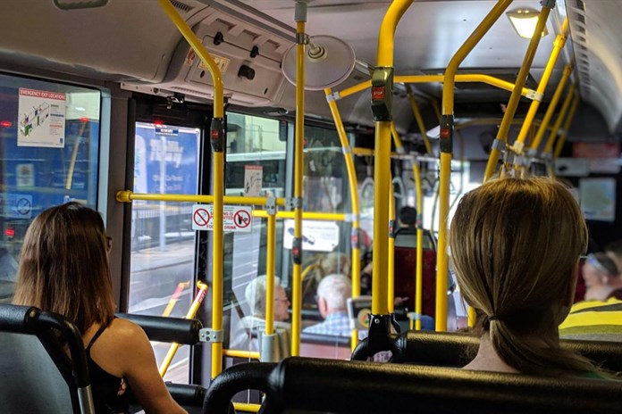 Cena pražské městské hromadné dopravy – kde leží zakopaný pes?