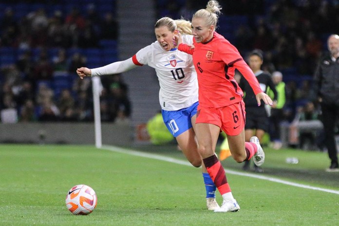 Chci dál posouvat český ženský fotbal, říká plzeňská rodačka Kateřina Svitková