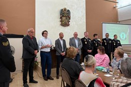 Senioři v Plzni znovu usedli do lavic. Začal jubilejní desátý...