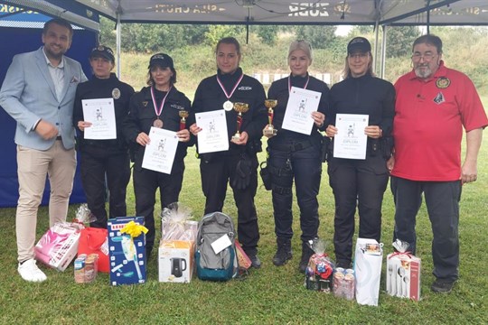 Radost pro Plzeň! Strážníci uspěli ve střelecké soutěži