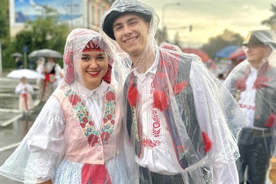 Slovácké slavnosti přilákaly i přes vrtkavost počasí tisíce návštěvníků