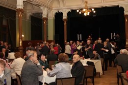 Cyklus tanečních večerů pro dříve narozené se vrací