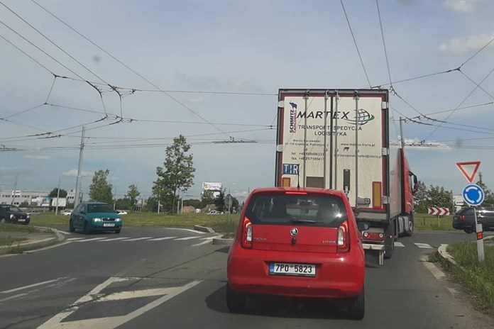 Rekonstrukce křižovatky u Makra se blíží ke konci. Kdy se otevře pro auta?